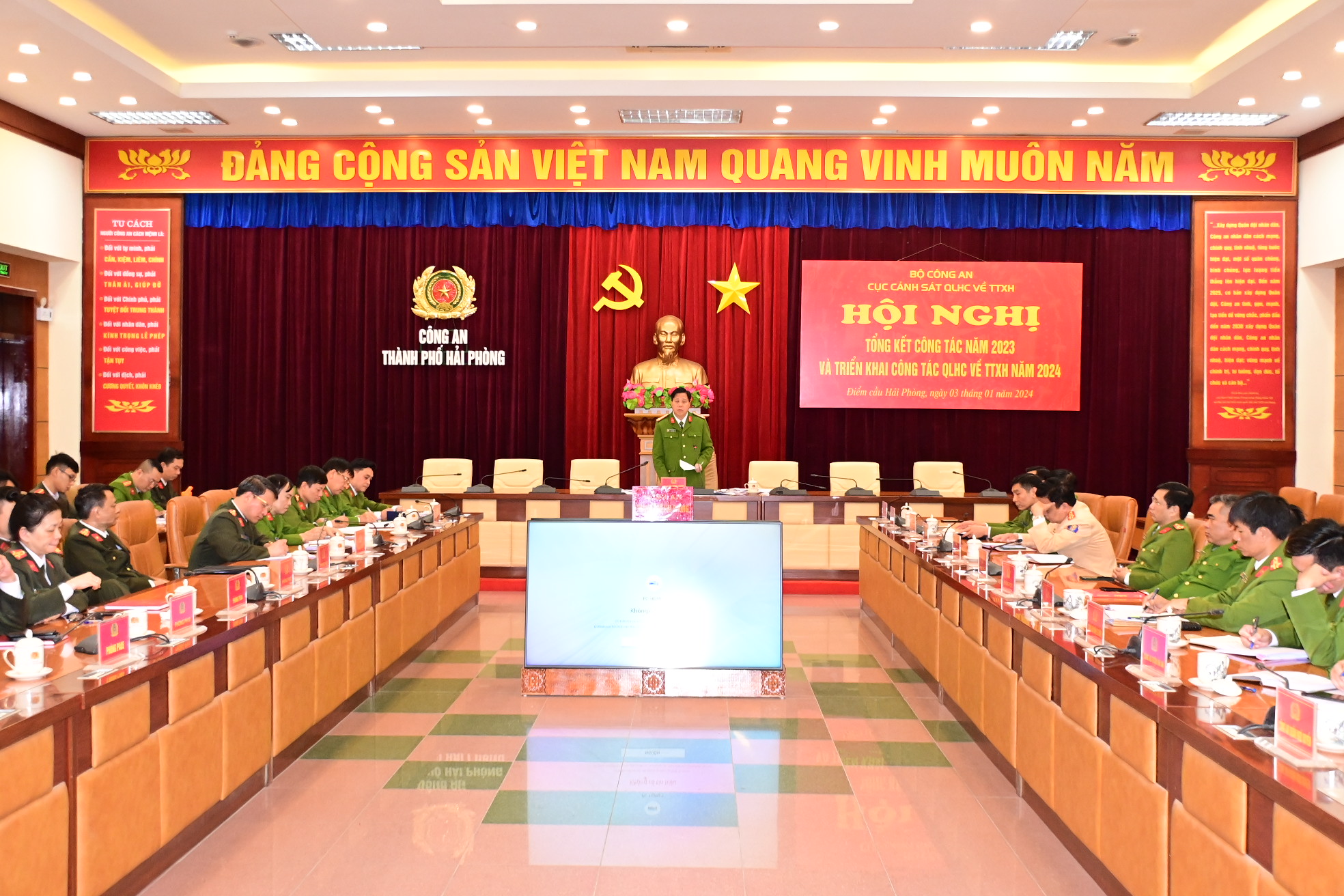 Lực lượng Cảnh sát quản lý hành chính về trật tự xã hội triển khai công tác năm 2024